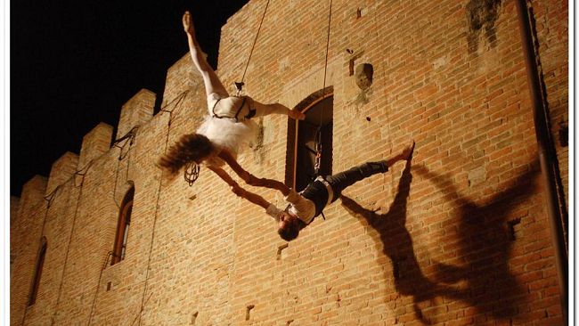 Mercantia gran finale: la Funk Off, Cafelulè, Cirque Toameme, gruppi acrobatici