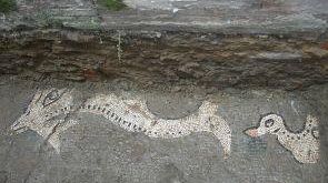 Arezzo: torna alla luce intatto un mosaico romano di straordinarie dimensioni e bellezza