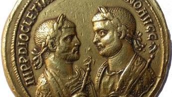 a912081133-la-moneta-di-roma-al-museo-archeologico-nazionale-di-firenze