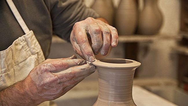 Omaggio alla ceramica tra storia, musica e cibo