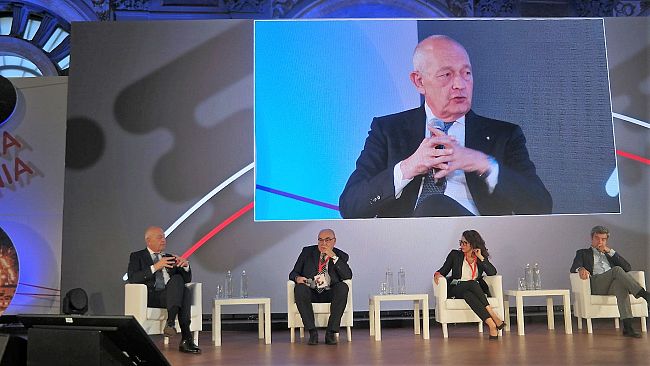 Campagna elettorale: reddito di cittadinanza da cambiare?