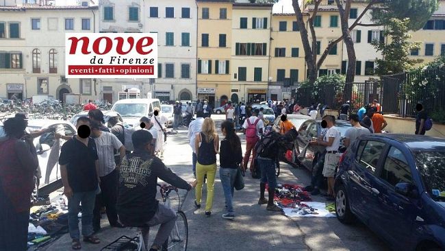 Moschea a Firenze: piazza Ciompi deserta, ma c'è il mercato 