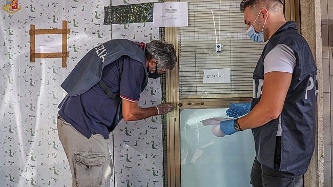 Centro massaggi a luci rosse sequestrato a Novoli