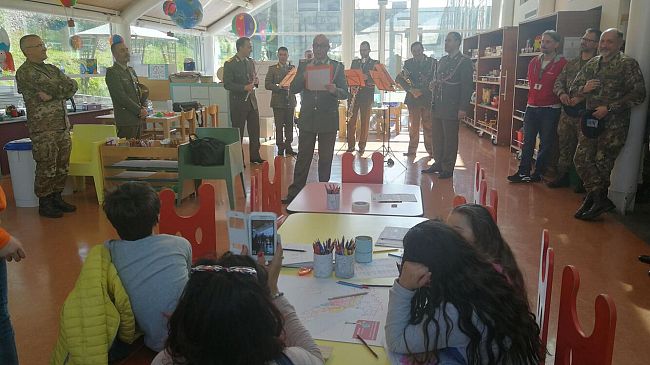 Gli auguri pasquali dell'Esercito ai piccoli del Meyer
