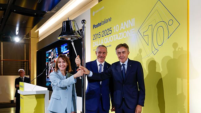 Poste Italiane, festa per i 10 anni dalla quotazione in Borsa