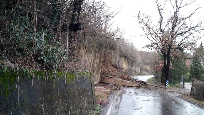 Maltempo a Lastra a Signa: cede muro di contenimento Fi-Pi-Li, traffico con disagi