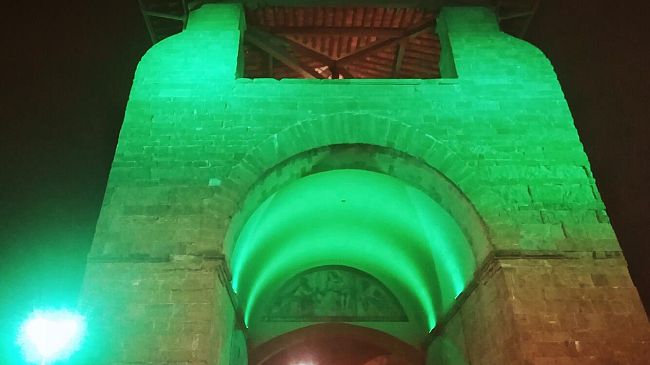 Stop pena di morte, le porte storiche si illuminano di verde
