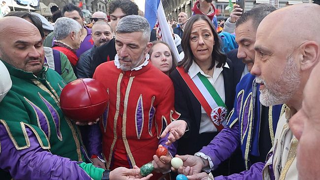 pasqua-2026-a-firenze-volo-perfetto-della-colombina