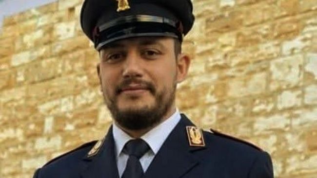 Poliziotto in vacanza salva vite in Sardegna