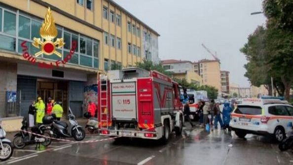 Liceo Leonardo da Vinci, evacuate mille persone 