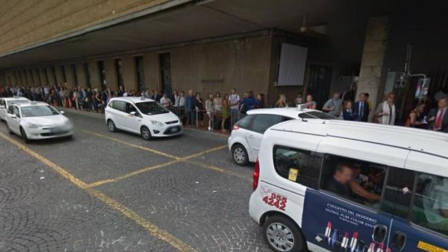 Taxi Stop a Firenze: schizofrenia e liberalizzazione