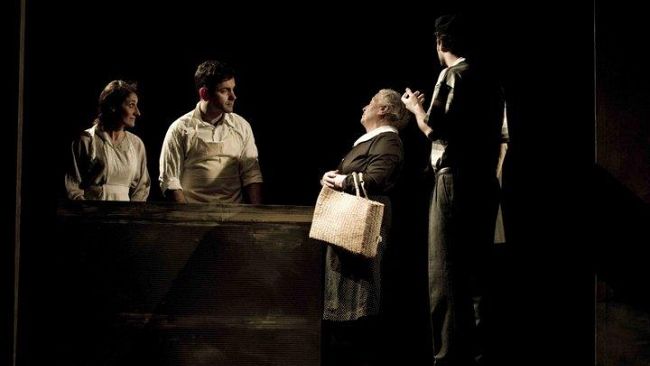 Cronache di poveri amanti, il fascismo raccontato alla Pergola