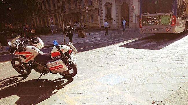 Pignorate ma in strada, 4 auto scoperte sui viali 