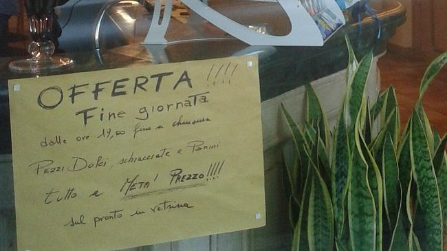 Offerte contro la crisi, l'aperitivo a metà prezzo