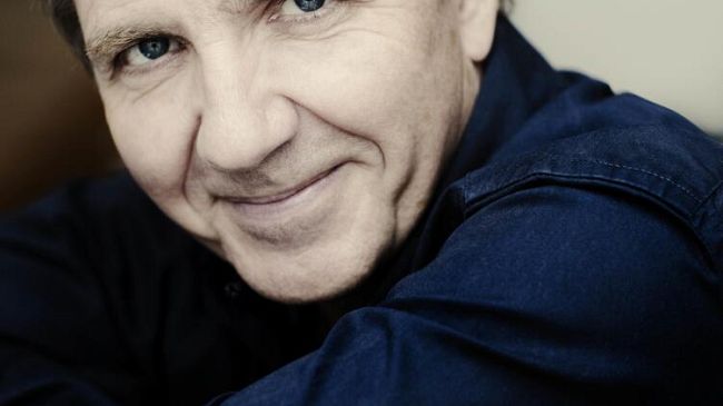 Torna sull'Arengario una statua di cera di Urs Fischer