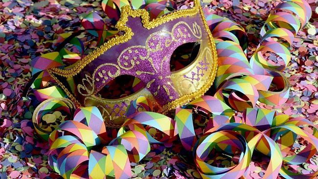 Carnevale: stasera a Viareggio il 3° Corso Mascherato, in notturna