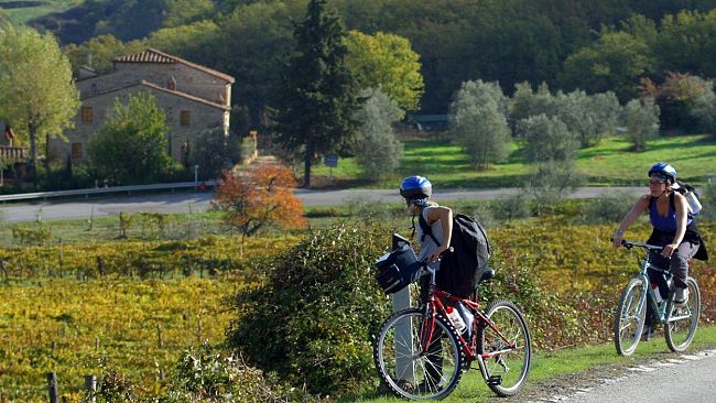 Mobilità sostenibile: la Toscana punta su cicloturismo ed escursionismo