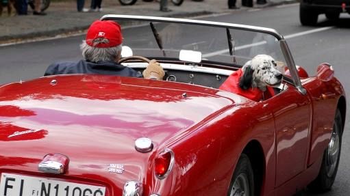 70 fra auto e moto d'epoca si sfidano alle Cascine