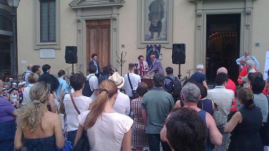 Progetto Sacravita, la solidarietà in Piazza Duomo