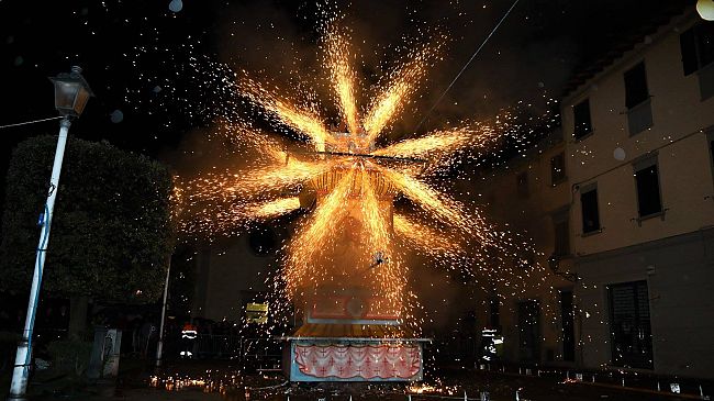 Scoppio del Carro: domenica l’evento a porte chiuse