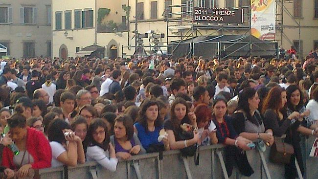 b108050835-santa-croce-offerta-a-george-michael-l-opposizione-insorge