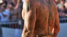 Indignazione per il calciante con la croce celtica