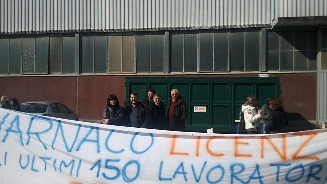 La multinazionale Calvin Klein dismette le attività e licenzia 150 lavoratori