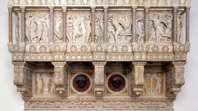 Due teste in bronzo della Cantoria di Donatello per la Cattedrale