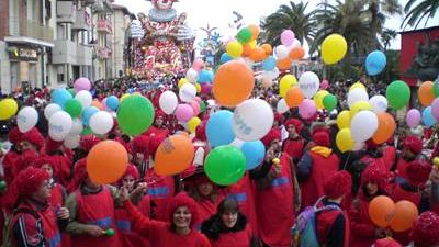 b202101548-carnevale-2012-viareggio-batte-venezia