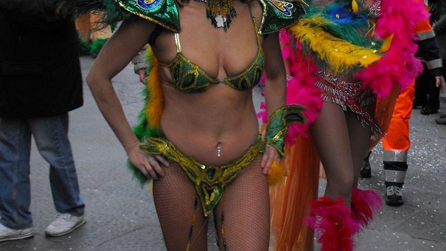 Carnevale fiorentino nel mondo: oggi pomeriggio un corteo pieno di maschere, suoni e colori