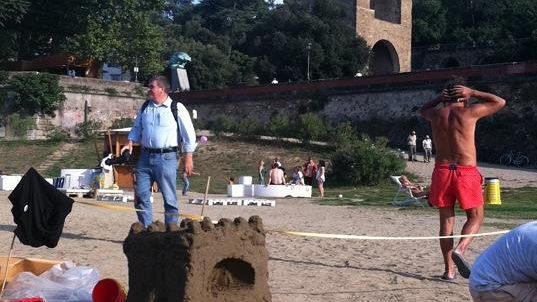 Castelli di sabbia in riva d'Arno con Easy Living