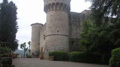 Gaiole in Chianti: aperitivo in Piazza e visita a Meleto