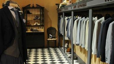 Prato: sequestrati 500 capi di abbigliamento per etichettatura irregolare