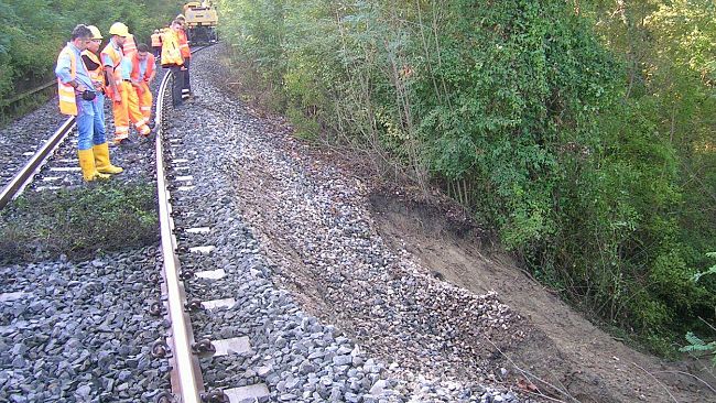 Verifiche tecniche sul cavalcavia ferroviario della Sp 87 a Matassino