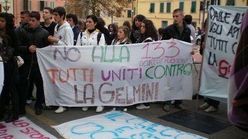 Università e scuola: precari del Cnr protestano creando un <I>percorso a ostacoli</I>