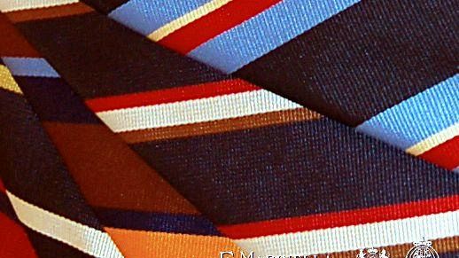 Cravatta: Marinella a Firenze per beneficenza