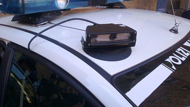 Pirati della strada a Firenze: patente, assicurazione, revisione, tutto superfluo