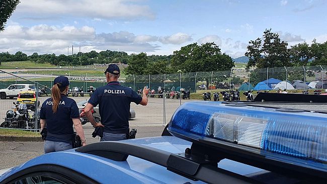 GP Mugello: sorpreso senza biglietto e con uno zainetto rubato