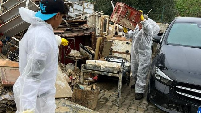 La colonna mobile di protezione civile di Firenze per gli alluvionati