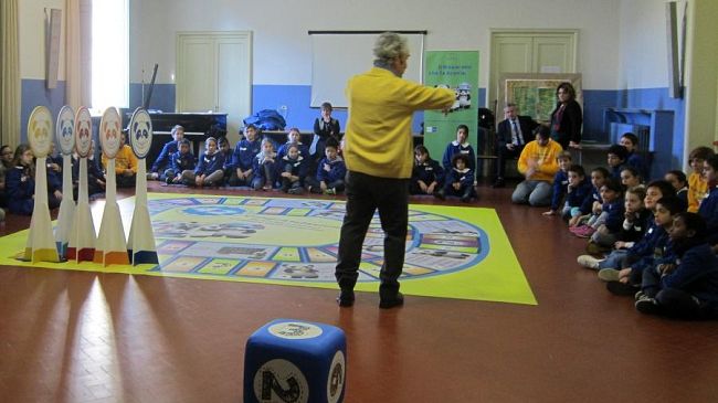 Scuola: Poste e l'arte del Risparmio, in premio nuove tecnologie