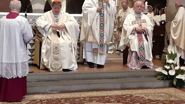 I vescovi delle diocesi toscane scomunicano le misure della Fase 2