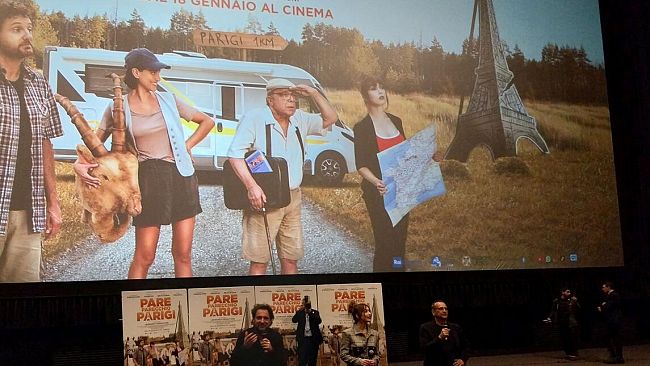 Da ieri Leonardo Pieraccioni al cinema con Pare Parecchio Parigi