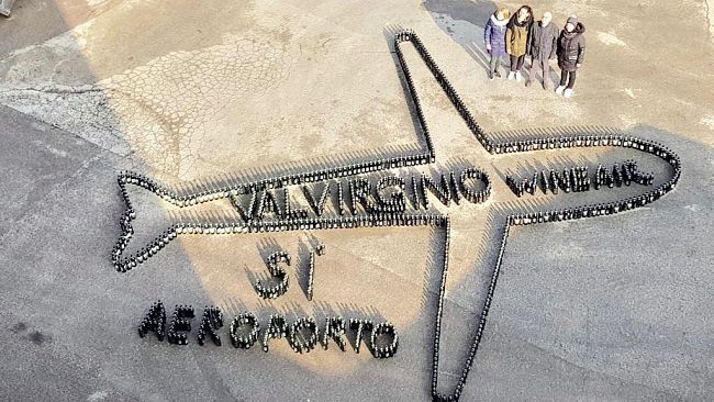 Aeroporto di Firenze: per la nuova pista un aereo di bottiglie di Chianti