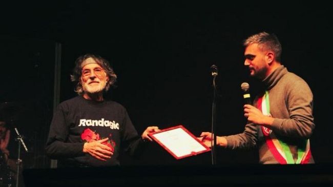 Firenze, una targa per la Premiata Forneria Marconi