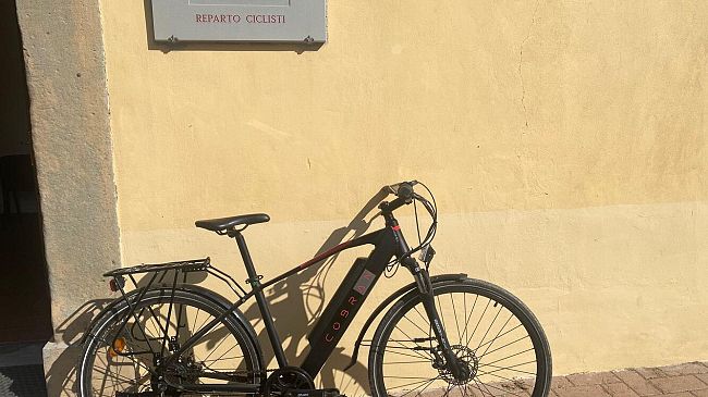 Ponte a Mensola: recuperata bicicletta elettrica in un terreno incolto