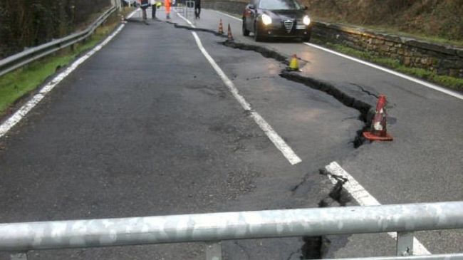 In Toscana precari ed isolati: un sindaco si accorge che frana tutto