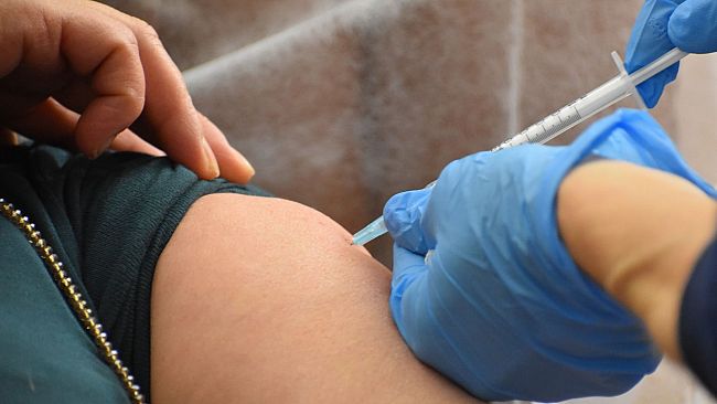 Vaccini 12-15 anni, prenotazioni da sabato 10 luglio