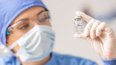 Vaccini contro il Covid, la Regione denuncia ritardi